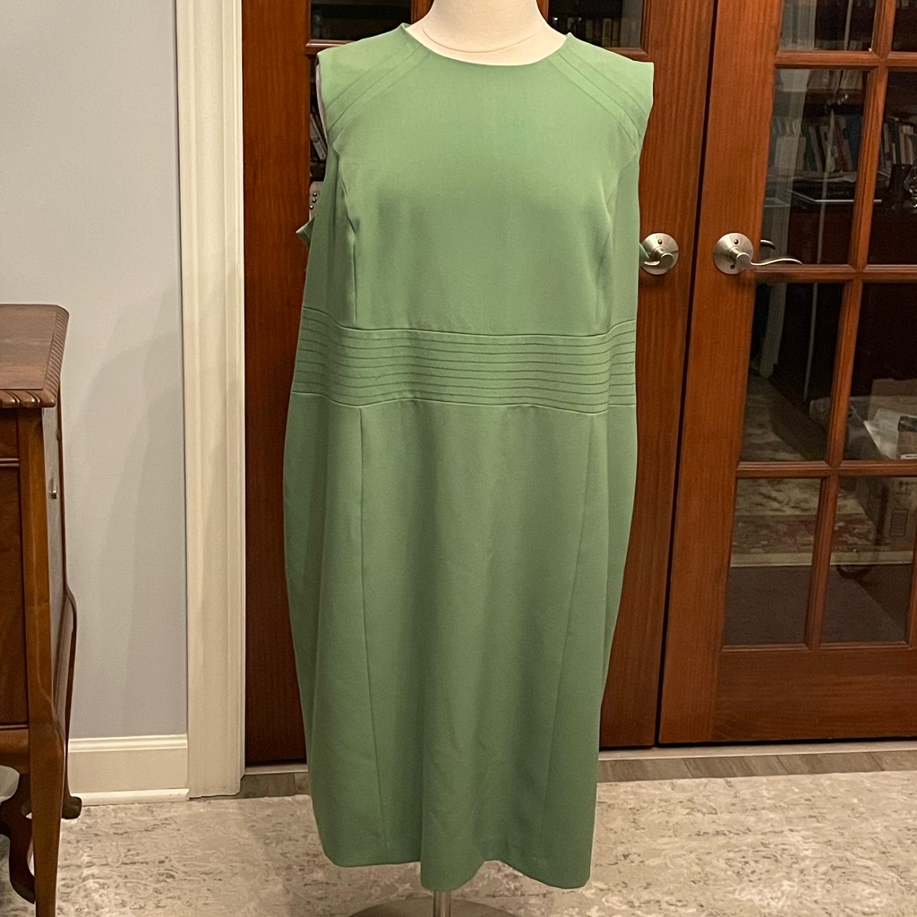 Women’s Plus Sleeveless Dress